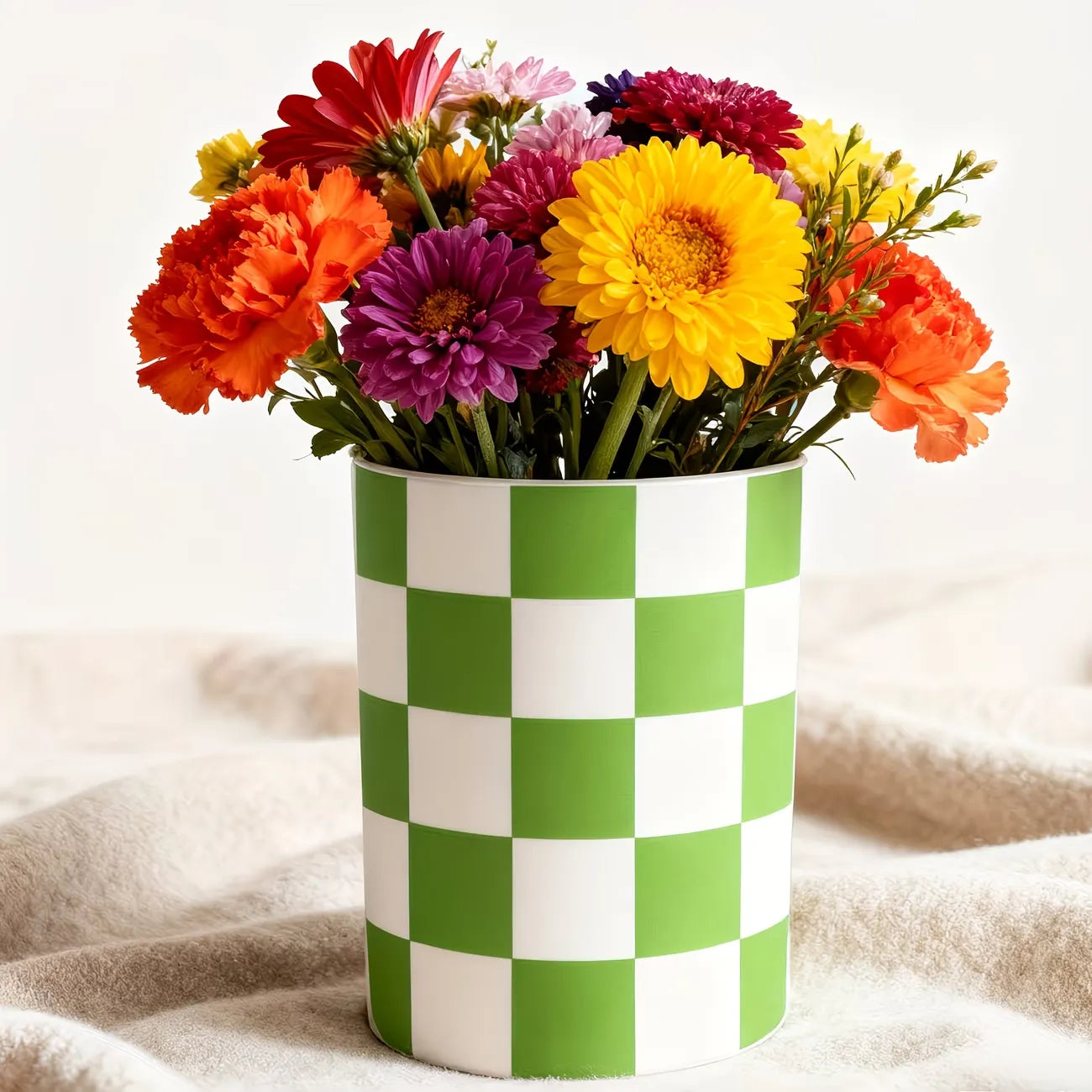 Checkered Pattern Ceramic Utensil Holder